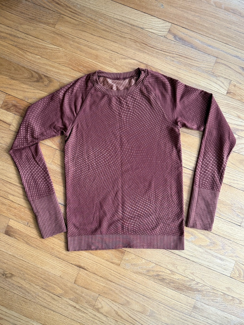 Lululemon Rest Less Pullover in Grid Warp Desert Sun. Size 6?